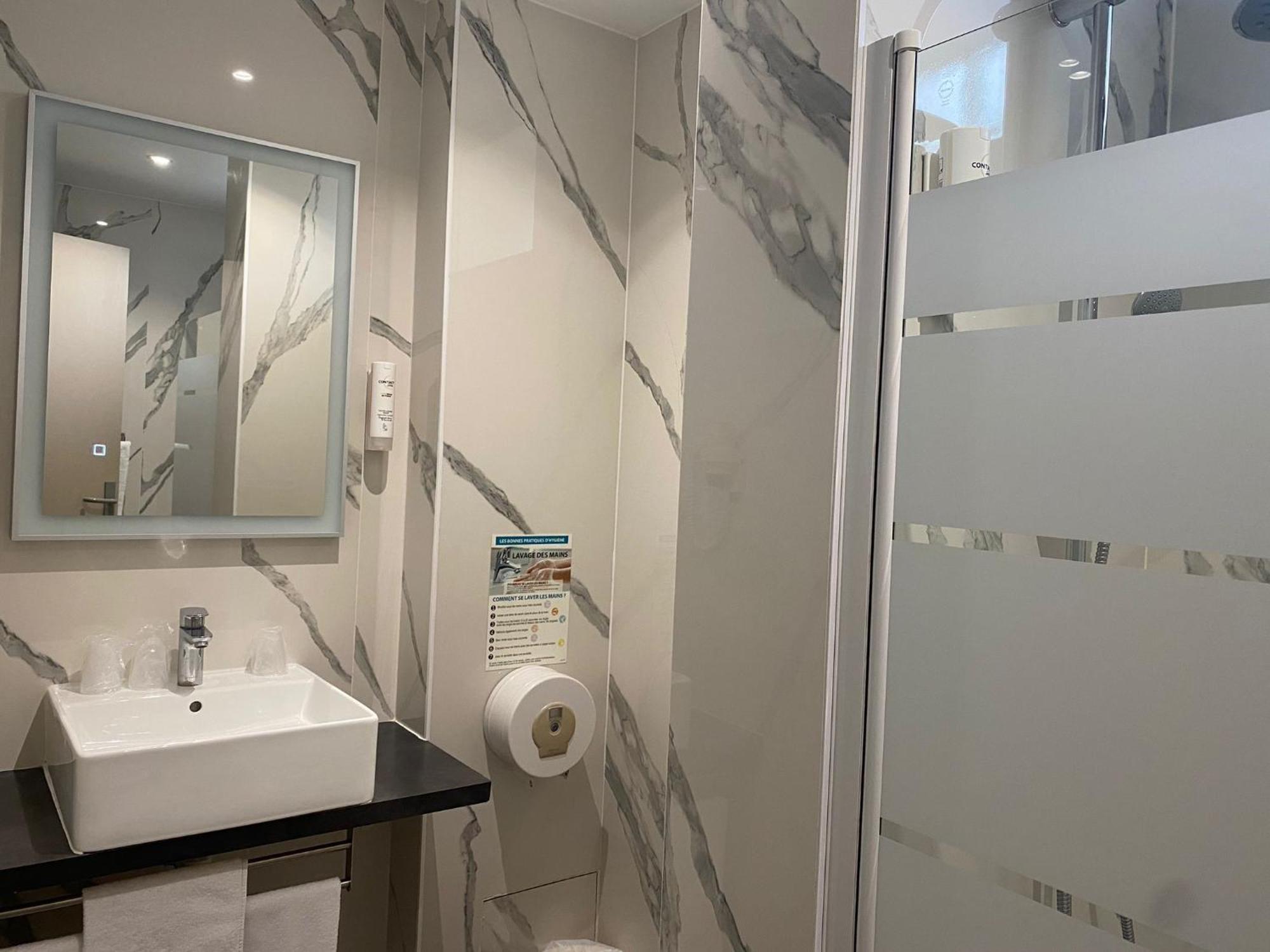Contact Hotel Foch Besancon Luaran gambar