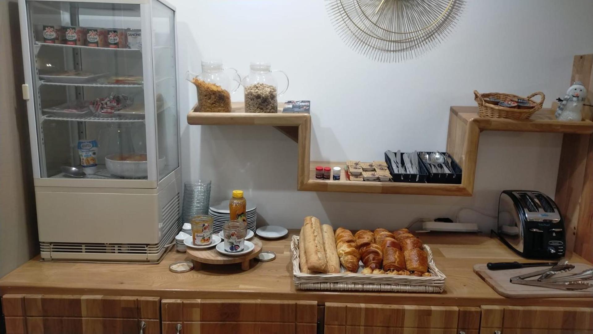 Contact Hotel Foch Besancon Luaran gambar