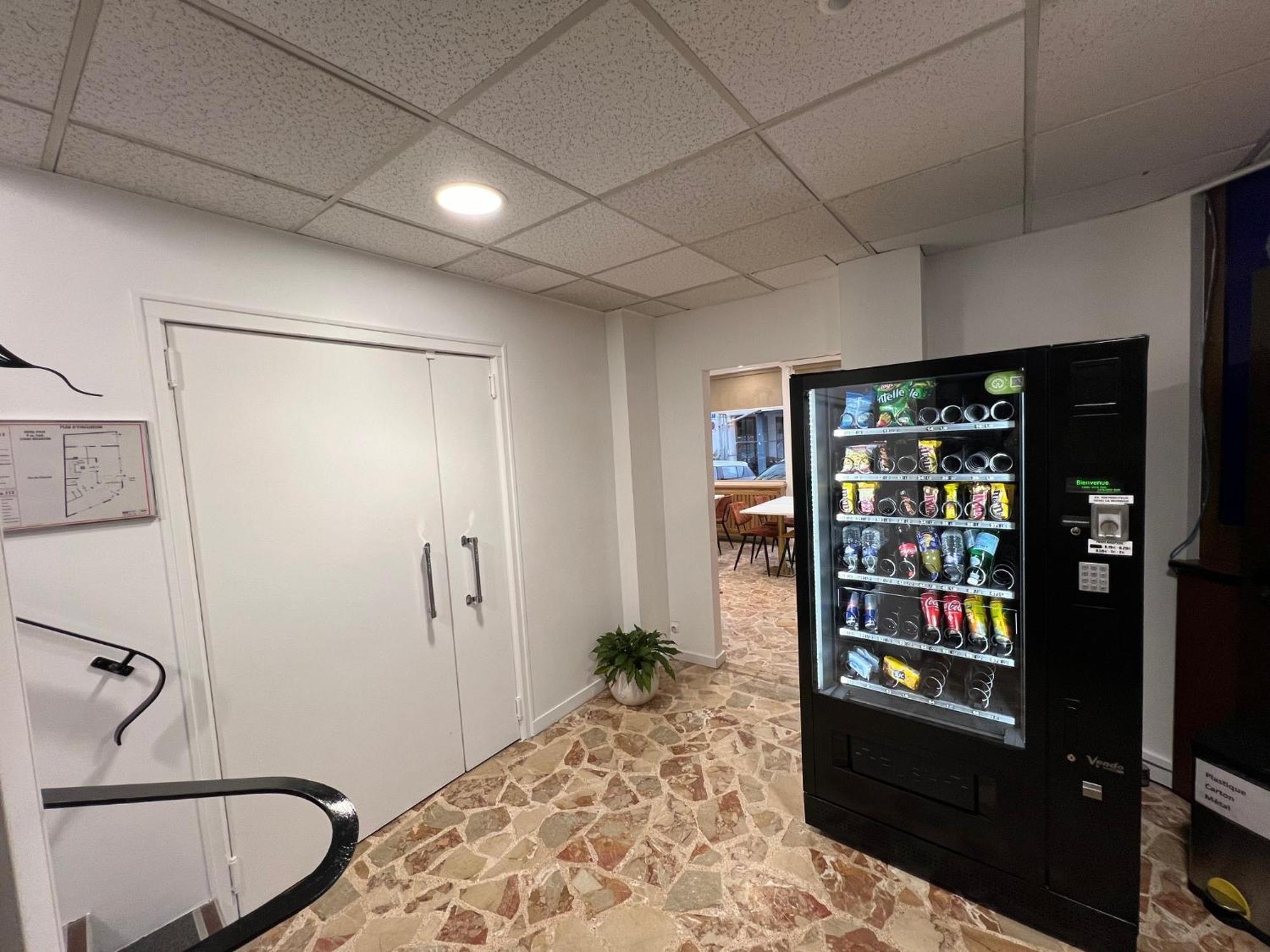 Contact Hotel Foch Besancon Luaran gambar